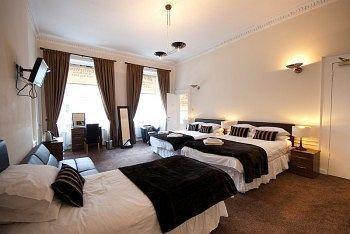 Гостевой дом Castle Street 3*
